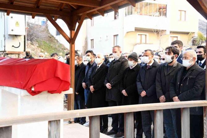 Covid 19 Hastalığı Nedeniyle Hayatını Kaybeden Hakim Ümit Demirhan Son Yolculuğuna Uğurlandı