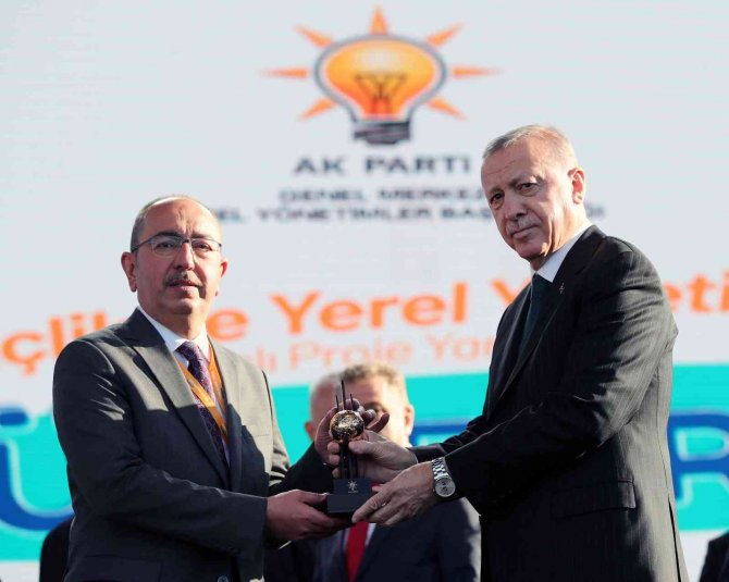 Cumhurbaşkanı Erdoğan’dan Meram’a ‘Meg’ Ödül