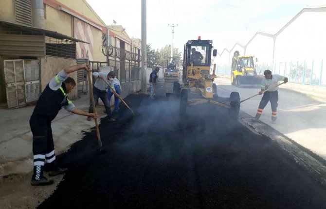 Fen İşleri Ekipleri, Akdeniz’de Her Mahalleye Giriyor