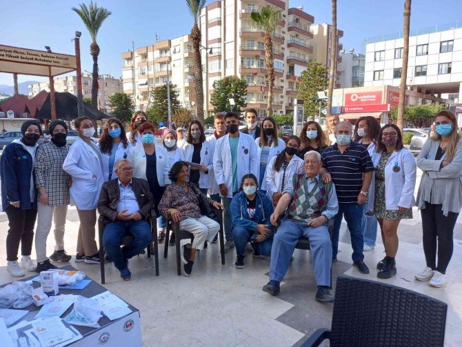 Kumluca’da Öğrenciler Ve Hocaları Diyabete Farkındalık İçin Sahaya İndi