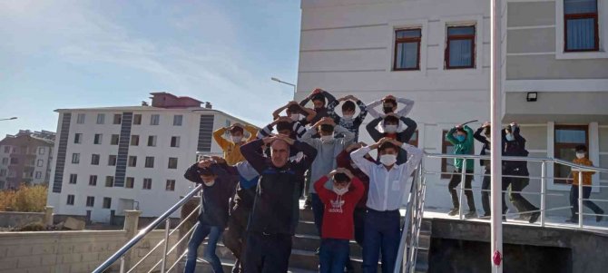 Bingöl’de Yurt Öğrencileriyle Tatbikat Yapıldı
