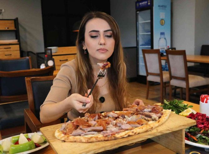 Adana’nın Tek Büryancısı Siparişlere Yetişemiyor