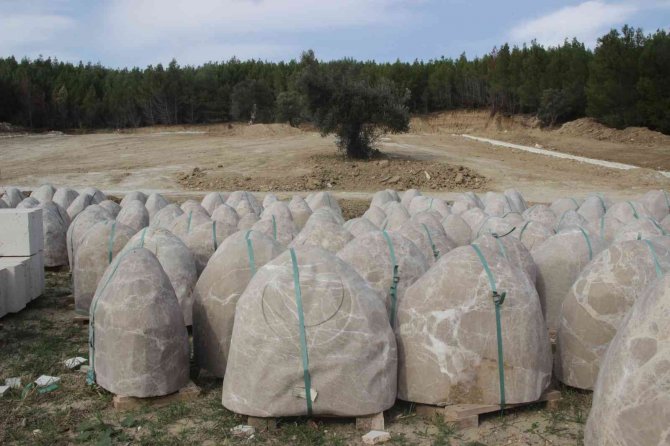 Çanakkale’de Destan Yazan Şehitlerin Mezarları İhya Ediliyor