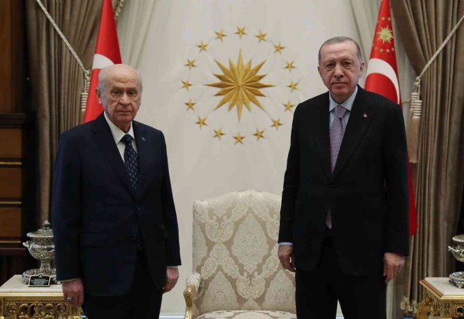 Cumhurbaşkanı Recep Tayyip Erdoğan, Mhp Genel Başkanı Devlet Bahçeli’yi Kabul Etti.