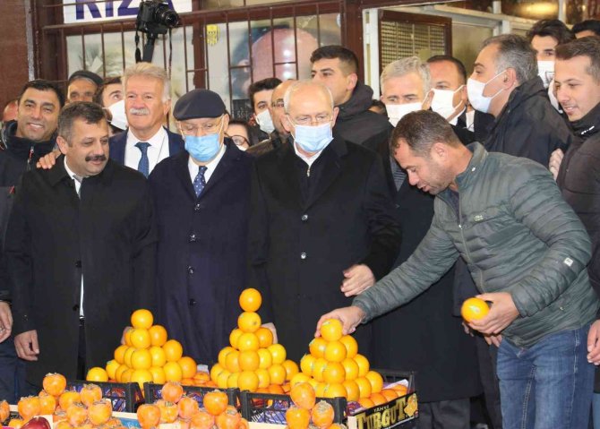 Chp Genel Başkanı Kılıçdaroğlu, Ankara’da Hal Esnafını Ziyaret Etti