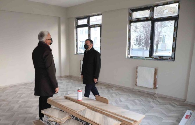 Vali Atay Okul İnşaatlarını Yakından Takip Ediyor