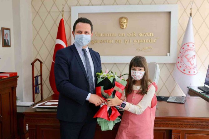 Minik Yazar Milli Eğitim Müdürü Çay’ı Ziyaret Etti