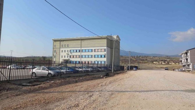 Gediz Kaymakamlığı Ve Birimleri Taşınıyor