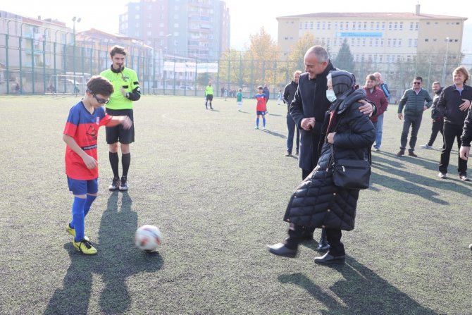 Özgür Aksoy, Futbol Turnuvası İle Anılıyor