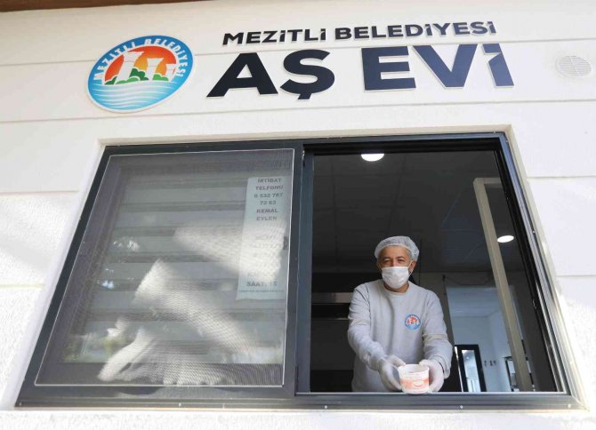 Mezitli Aşevi, Her Gün 350 Kişinin Evine Yemek Ulaştırıyor