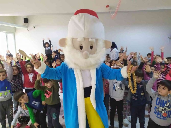 Çocuk Kabaresine Bakanlık Desteği