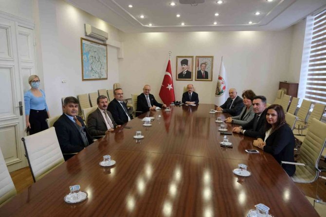 Manisa’da Eğitim-sanayi İş Birliği İçin İmzalar Atıldı