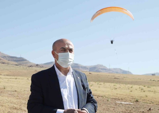 Yamaç Paraşütü Sporunun Yeni Adresi Mardin Olacak