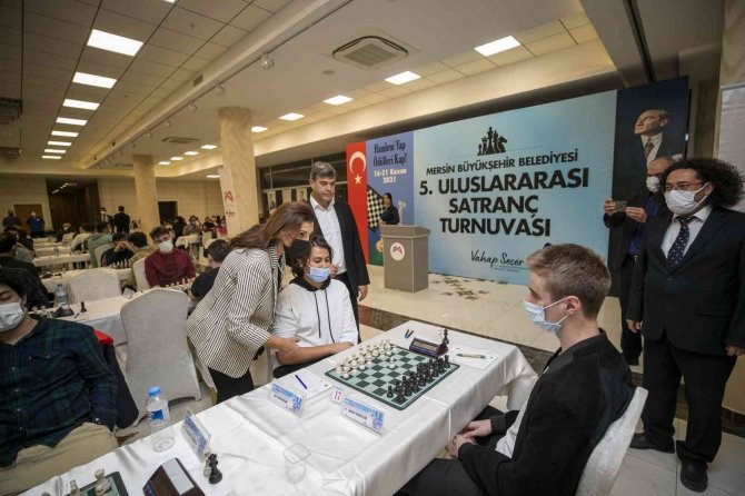 Mersin Büyükşehir Belediyesi Uluslararası Satranç Turnuvası Başladı