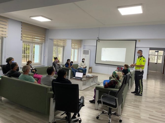 Bakımevi Personeline Trafik Eğitimi