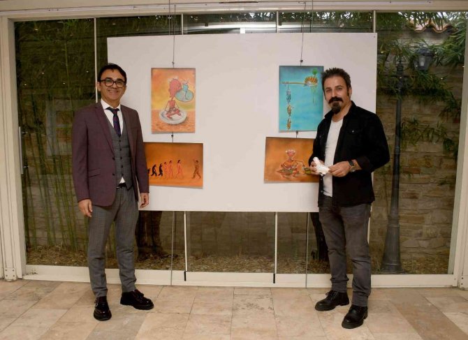 Ödüllü Karikatür Sanatçısının Eserleri Kuşadası’nda Sergileniyor