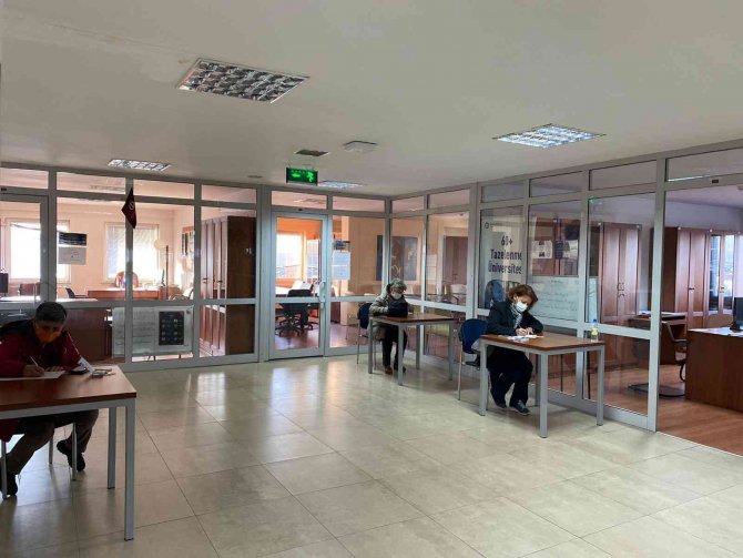 Tazelenme Üniversitesi Ders Başı Yapıyor