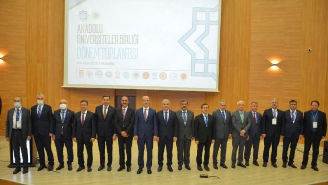 Rektör Kızılay, Anadolu Üniversiteler Birliği Dönem Toplantısı’na Katıldı