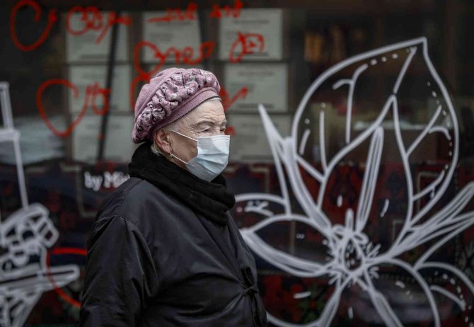 Rusya Bin 247 Korona Virüs Nedenli Can Kaybıyla Rekor Tazeledi