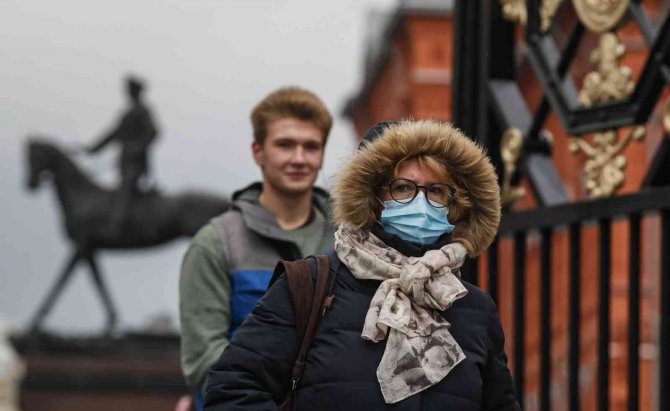 Rusya Bin 247 Korona Virüs Nedenli Can Kaybıyla Rekor Tazeledi