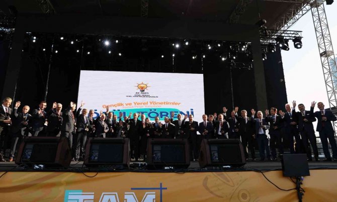 Cumhurbaşkanı’nın Elinden Ödül Alan Başkan Sandıkçı: 