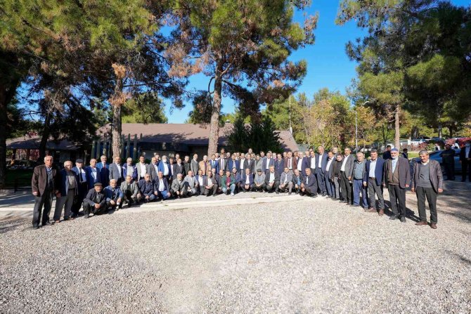 Başkan Fadıloğlu, Mahalle Temsilcileriyle Bir Araya Geldi