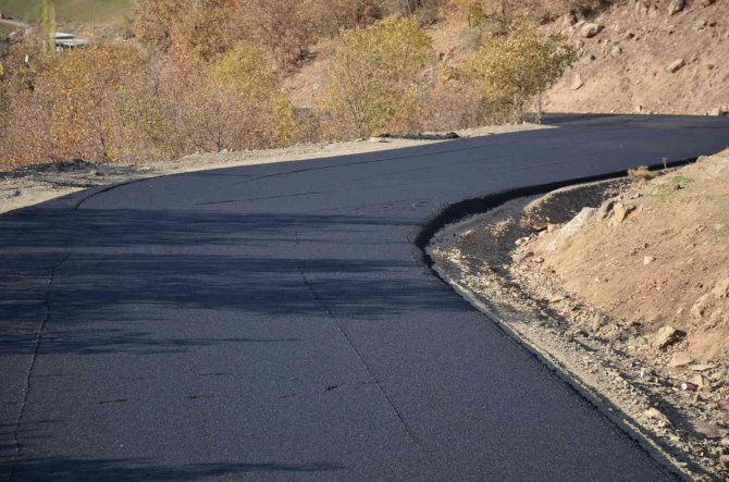 Beytüşşebap’ta Tozlu Yollar Tarihe Karışıyor