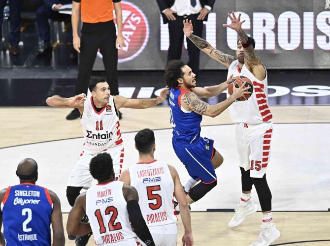 Thy Euroleague: Anadolu Efes: 88 - Olympiacos: 69