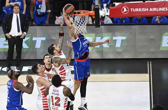 Thy Euroleague: Anadolu Efes: 88 - Olympiacos: 69