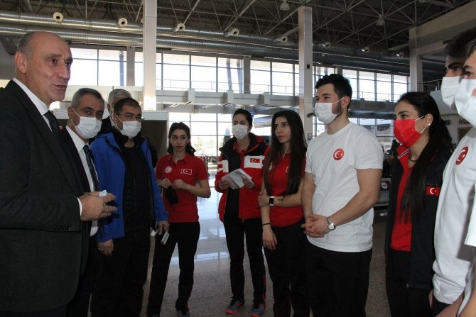 Curling Milli Takımı Avrupa Yolcusu