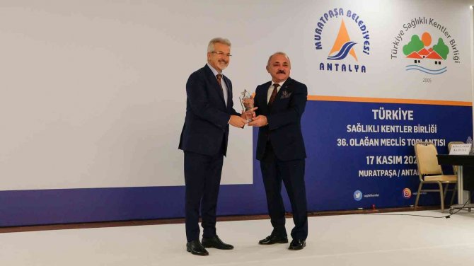 Nilüfer’e Sosyal Sorumluluk Ödülü