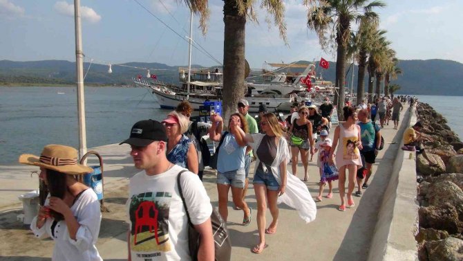 Muğla 10 Ayda 1 Milyon 73 Bin Turist Ağırladı