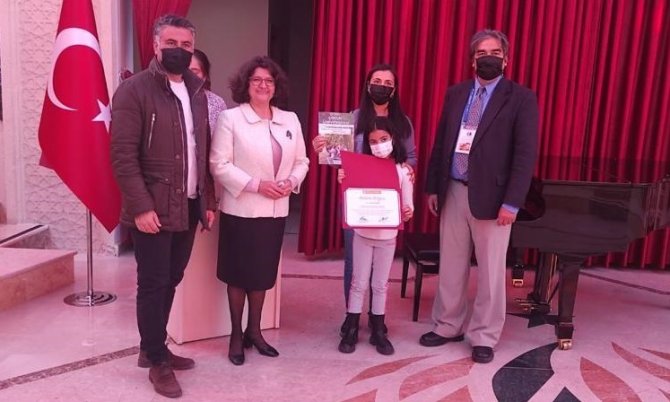 Çocuk Üniversitesi’nde Katılım Sertifikaları Dağıtıldı