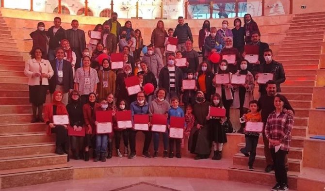 Çocuk Üniversitesi’nde Katılım Sertifikaları Dağıtıldı