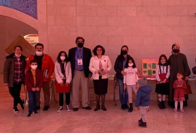 Çocuk Üniversitesi’nde Katılım Sertifikaları Dağıtıldı