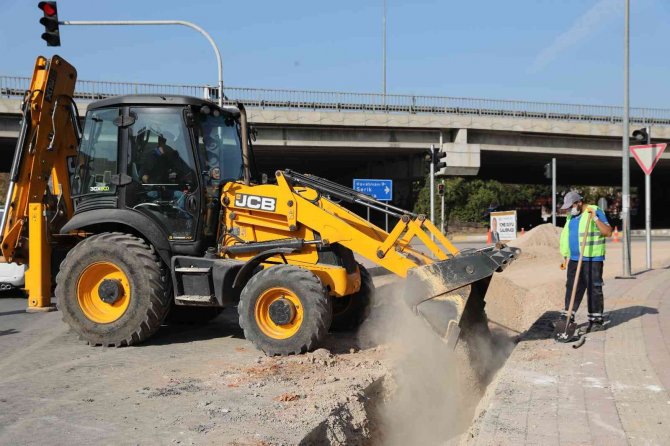 Antalya’da Kullanım Ömrünü Tamamlamış İçme Suyu Hatları Yenileniyor
