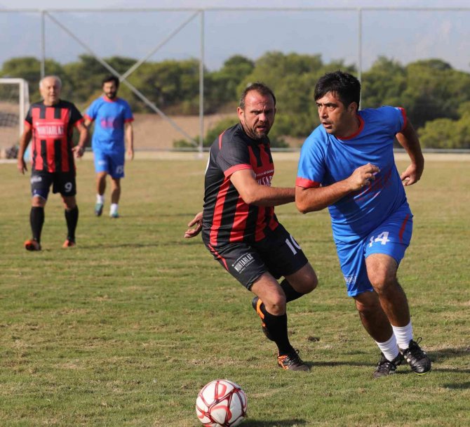 Muhtarlar Futbol Turnuvası’nda Çeyrek Finalistler Belli Oldu
