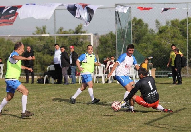 Muhtarlar Futbol Turnuvası’nda Çeyrek Finalistler Belli Oldu