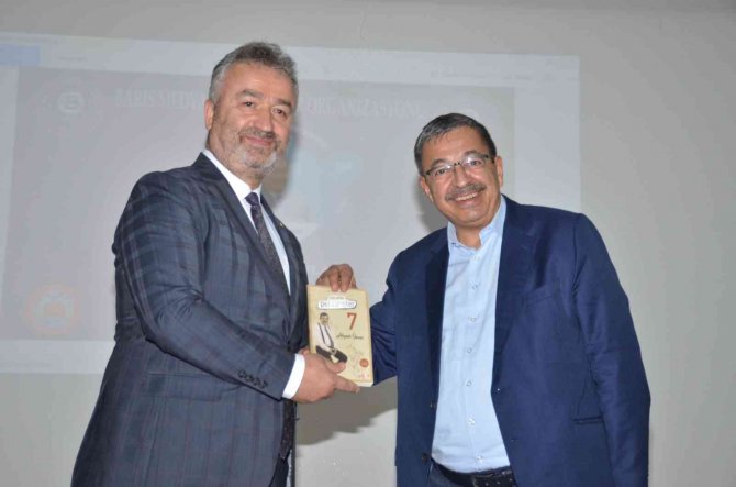 Hayati İ̇nanç Sevgisi Salona Sığmadı