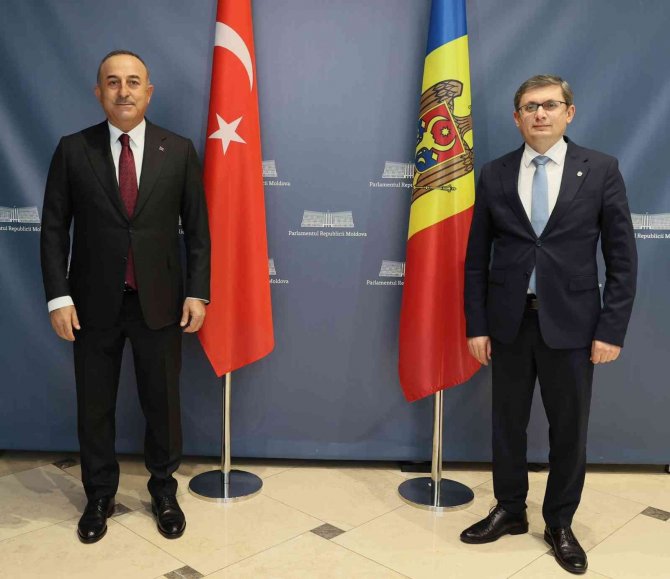 Bakan Çavuşoğlu, Özerk Yeri Başkanı Vlah Ve Parlamento Başkanı Grosu İle Görüştü