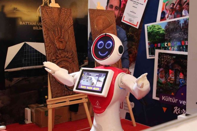 Karaköprü Belediyesi’nin Robotu Festivalde İlgi Odağı Oldu