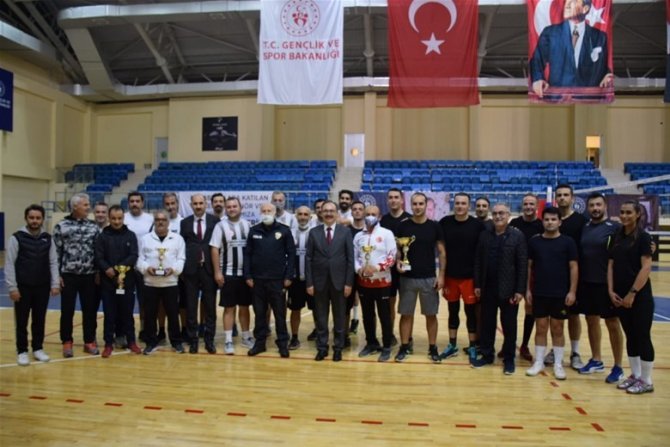 Bilecik İ̇l Emniyet Müdürlüğü Takımı Turnuva Şampiyonu