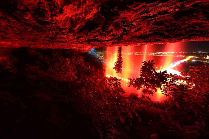 Fiskaya Şelalesi Işıklandırıldı