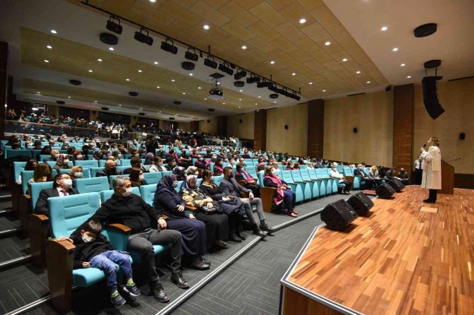 Beyaz Önlükleriyle Hekimlik Mesleğine İlk Adımlarını Attı