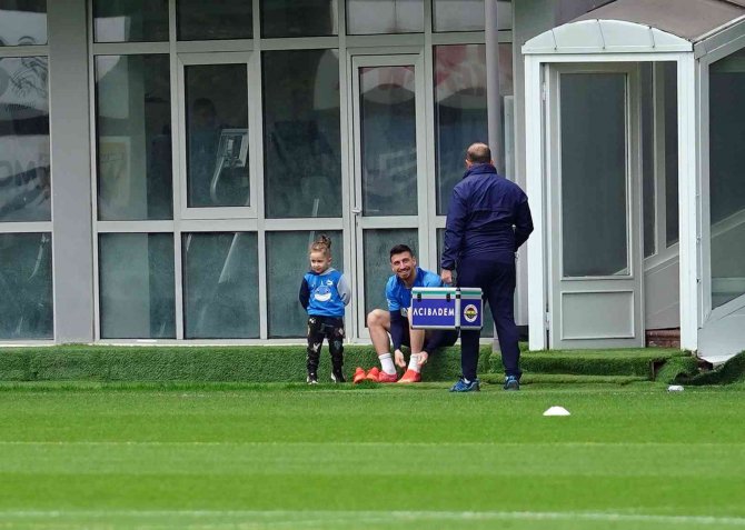 Fenerbahçe Derbi Hazırlıklarını Sürdürdü