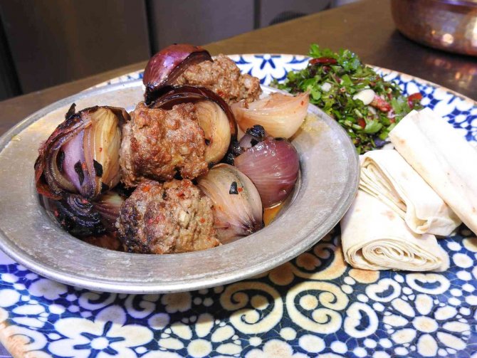 Kış Aylarının Vazgeçilmez Lezzeti: Soğan Kebabı