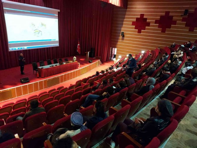 Afad’tan Sağlık Personeline Afet Bilinci Eğitimi