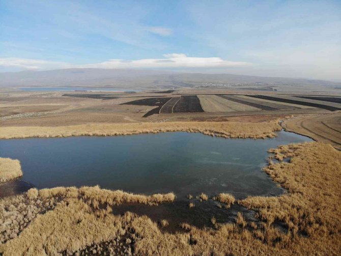Kars’ta Saklı Cennet ’Lavaş Gölü’ Havadan Görüntülendi