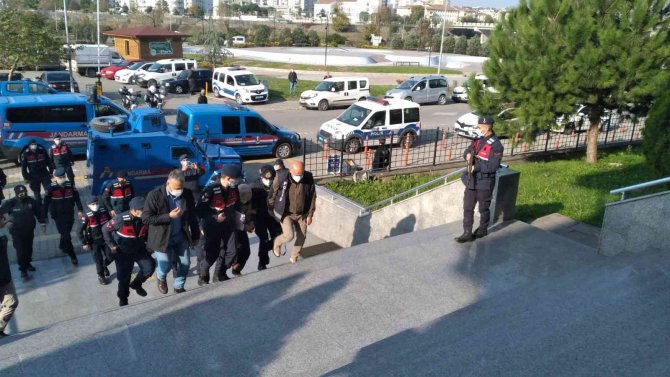 Baba-oğulun Katil Zanlısı Adliyede