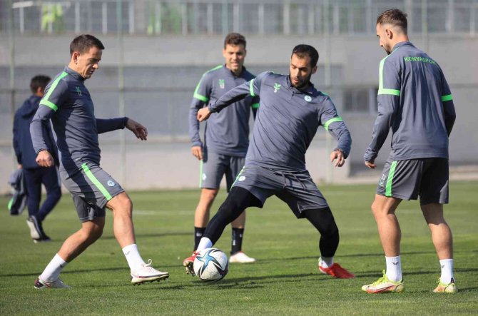 Konyaspor, Çaykur Rizespor’a Hazırlanıyor